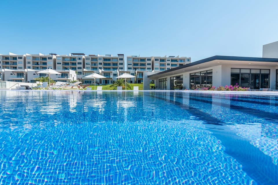Community pool 