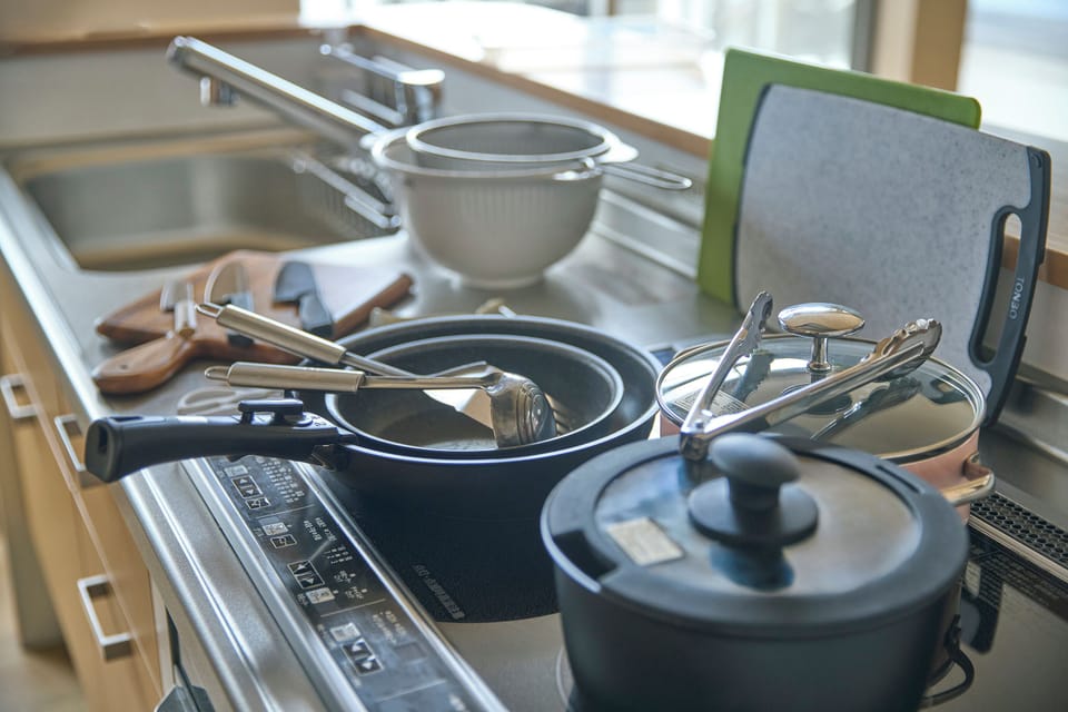 Family Suite | Private kitchen | Fridge, microwave, stovetop, electric kettle