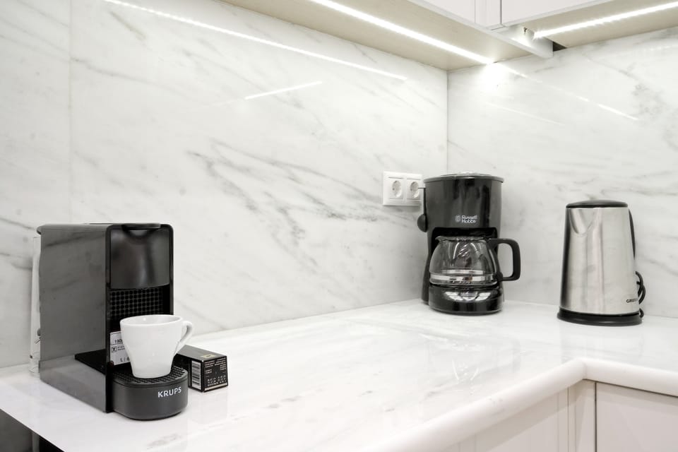 Deluxe Apartment, 3 Bedrooms, Terrace, Park View | Coffee and/or coffee maker