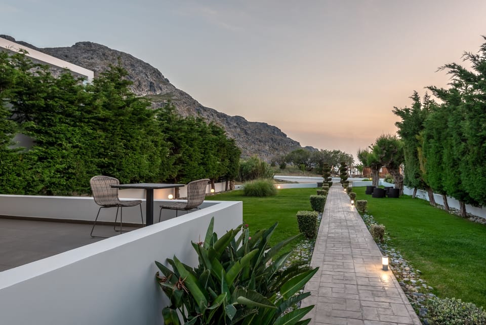 Deluxe Suite, 2 Bedrooms | 1 bedroom, premium bedding, down comforters, pillowtop beds