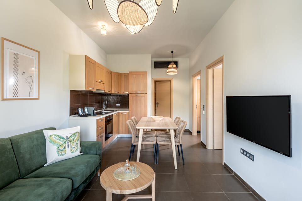 Deluxe Suite, 2 Bedrooms | 1 bedroom, premium bedding, down comforters, pillowtop beds