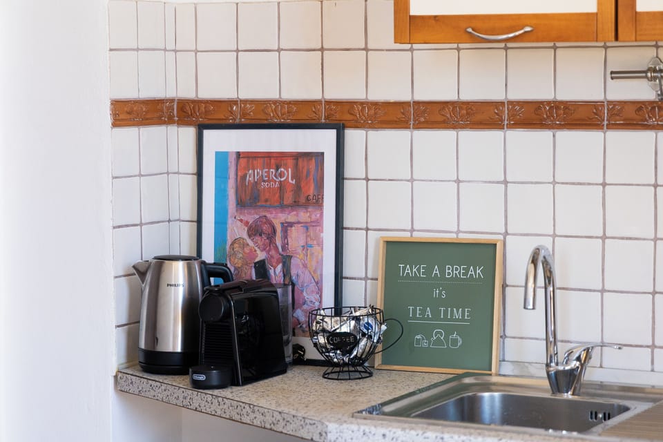 Apartment, 4 Bedrooms | Coffee and/or coffee maker