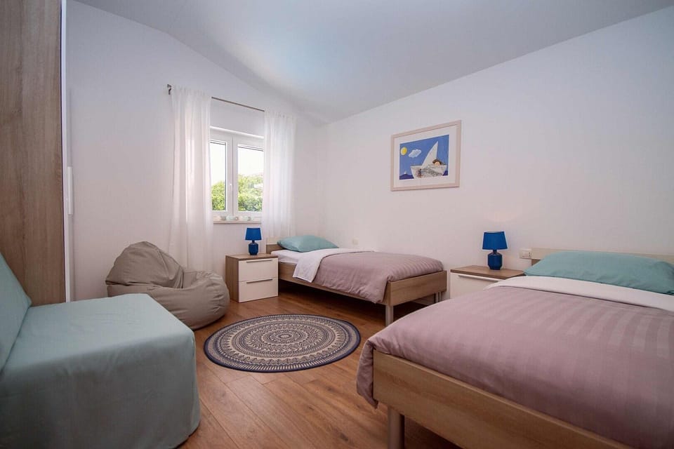 Bedroom NO4 with 2 + single bed and sofa bed for one person