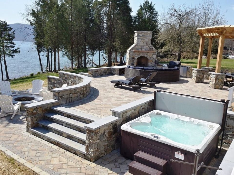 Spa, Firepit seating for 6, Fireplace seating for 10, Dining Table seats 10