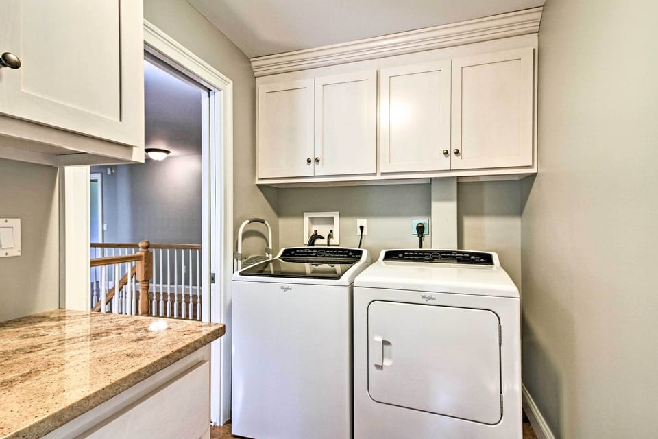 In-Unit Laundry | Washer & Dryer