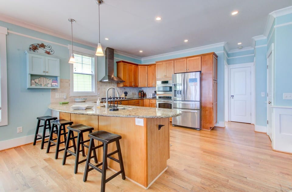 Ocean Kure-Kitchen Breakfast Bar