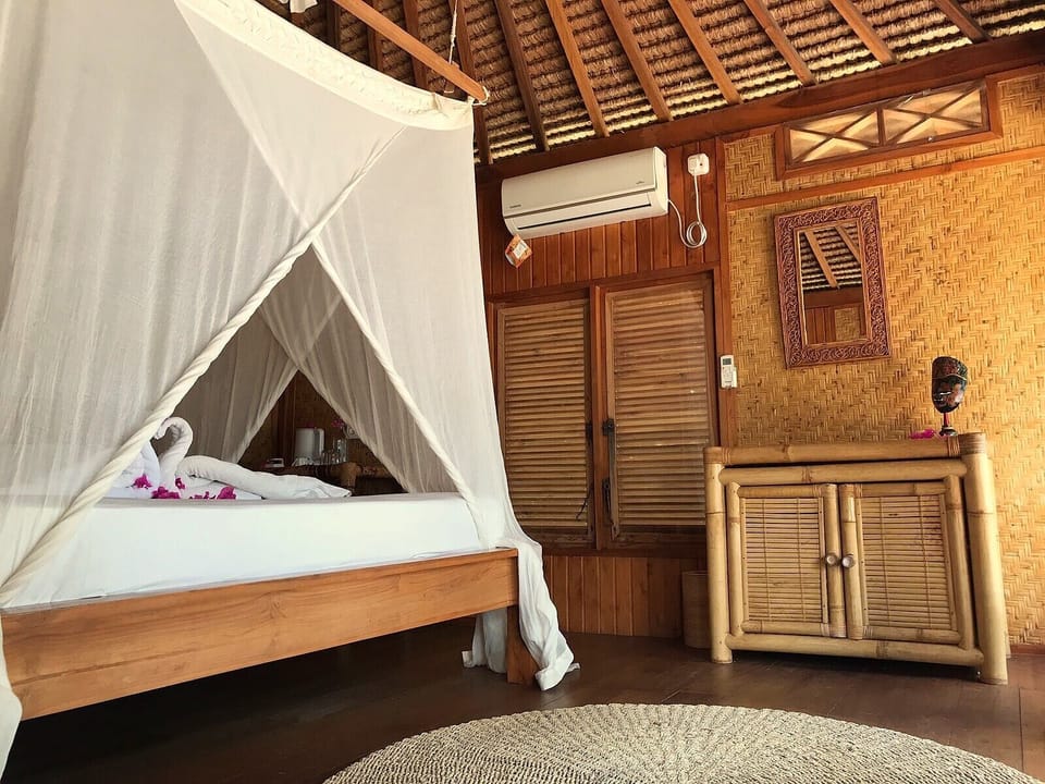 Bungalow - Beach Front, Private Bathroom | WiFi (free), individually decorated, bed sheets