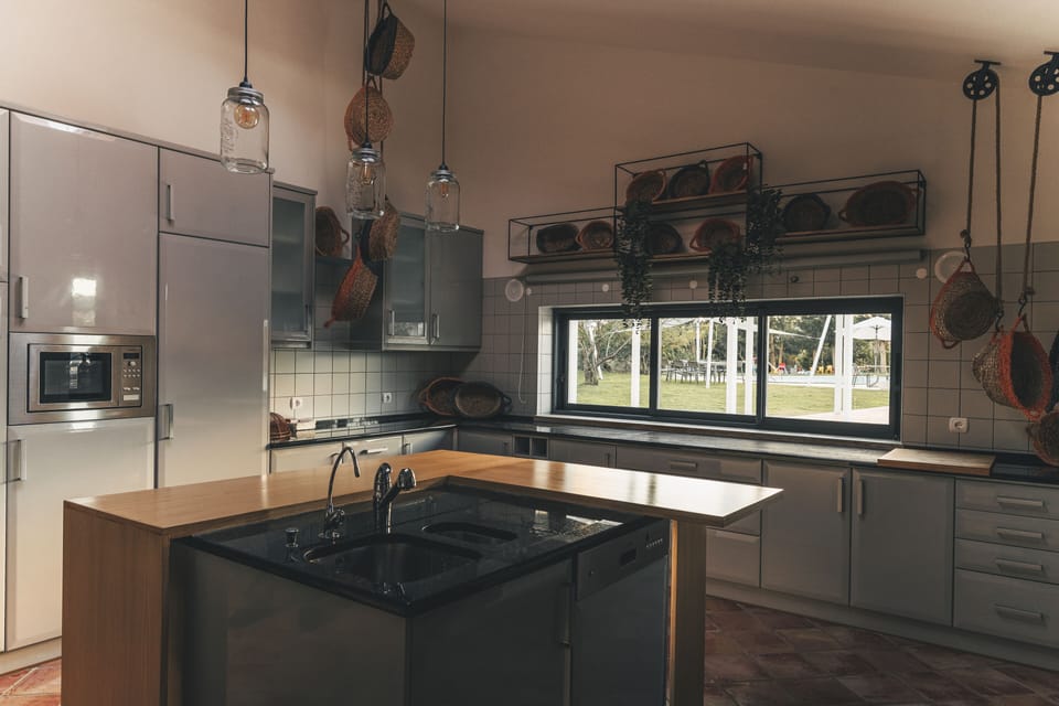 Villa Master | Private kitchen | Microwave, highchair, dining tables