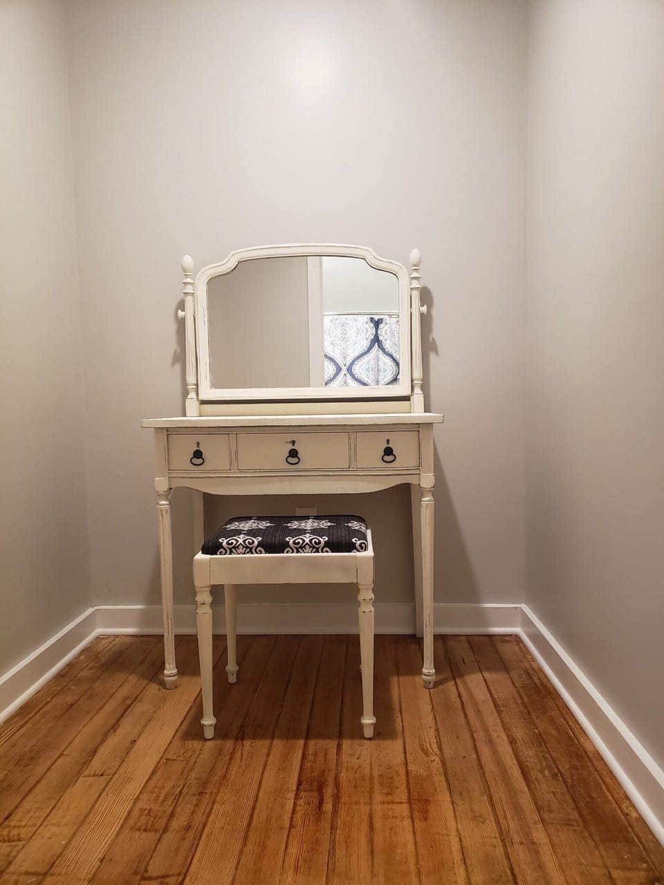 Cute little vanity area between the bedrooms on the upper level just outside the