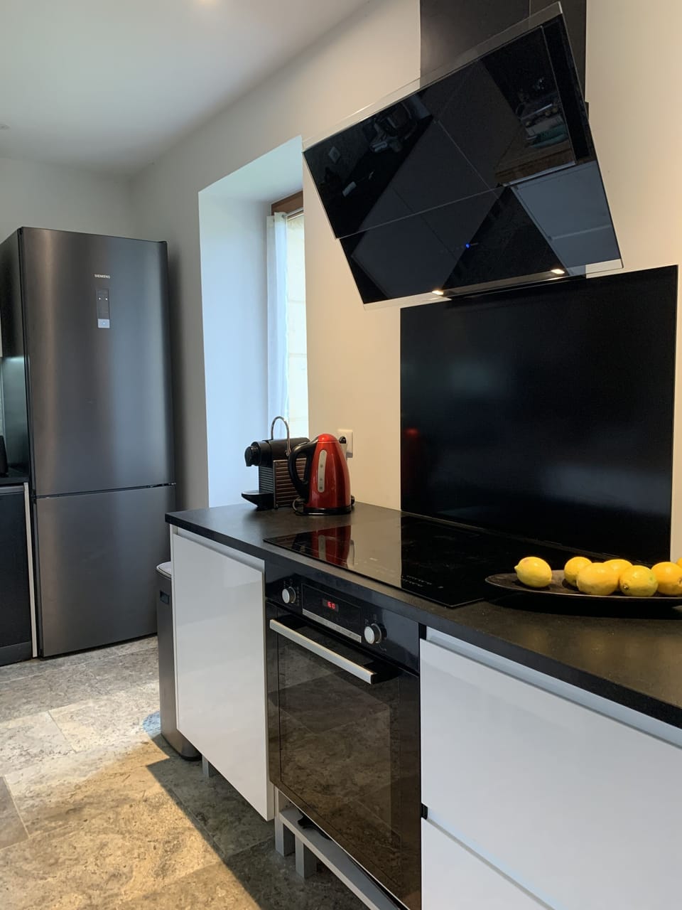 Comfort House, Private Bathroom, Courtyard View (Gîte Lauzière) | Private kitchen | Highchair