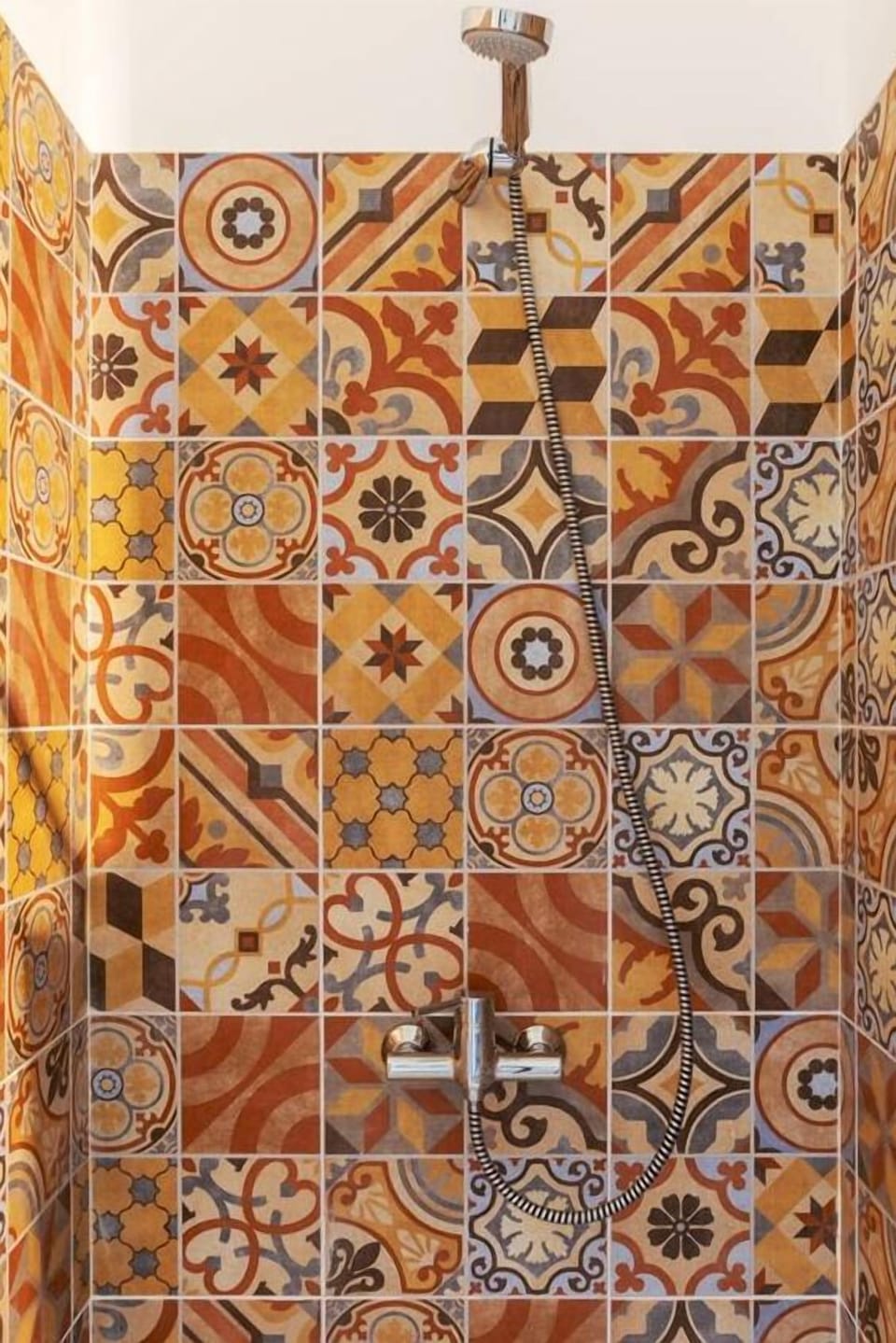 Superior Double Room | Bathroom shower