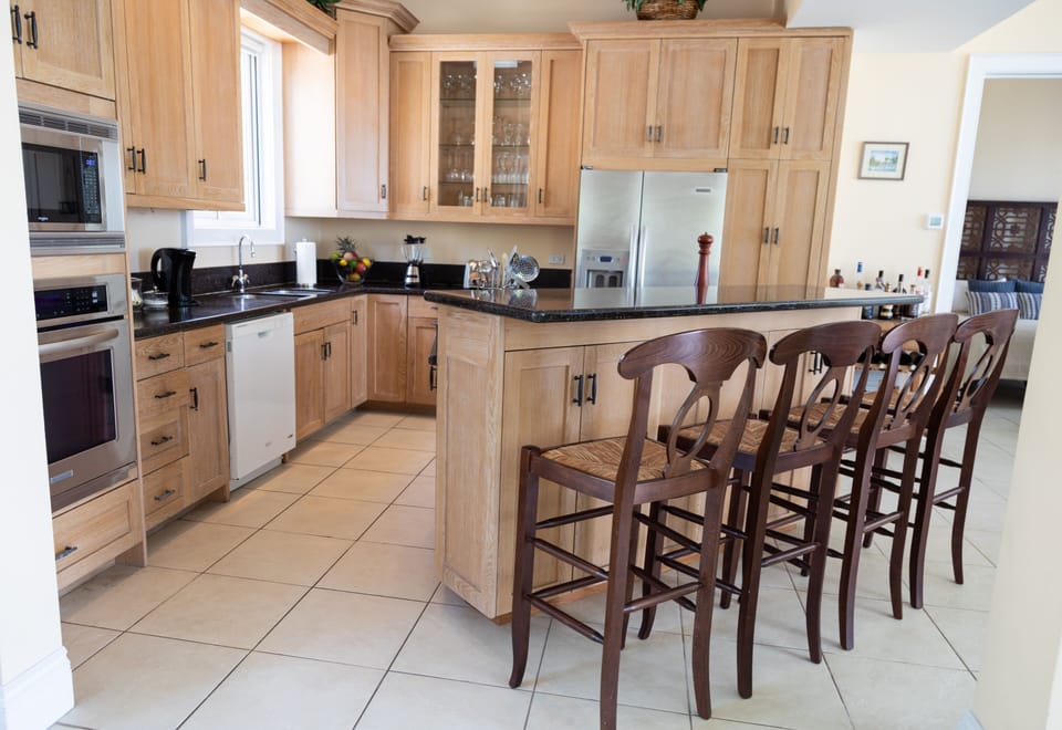 Hi-spec kitchen 