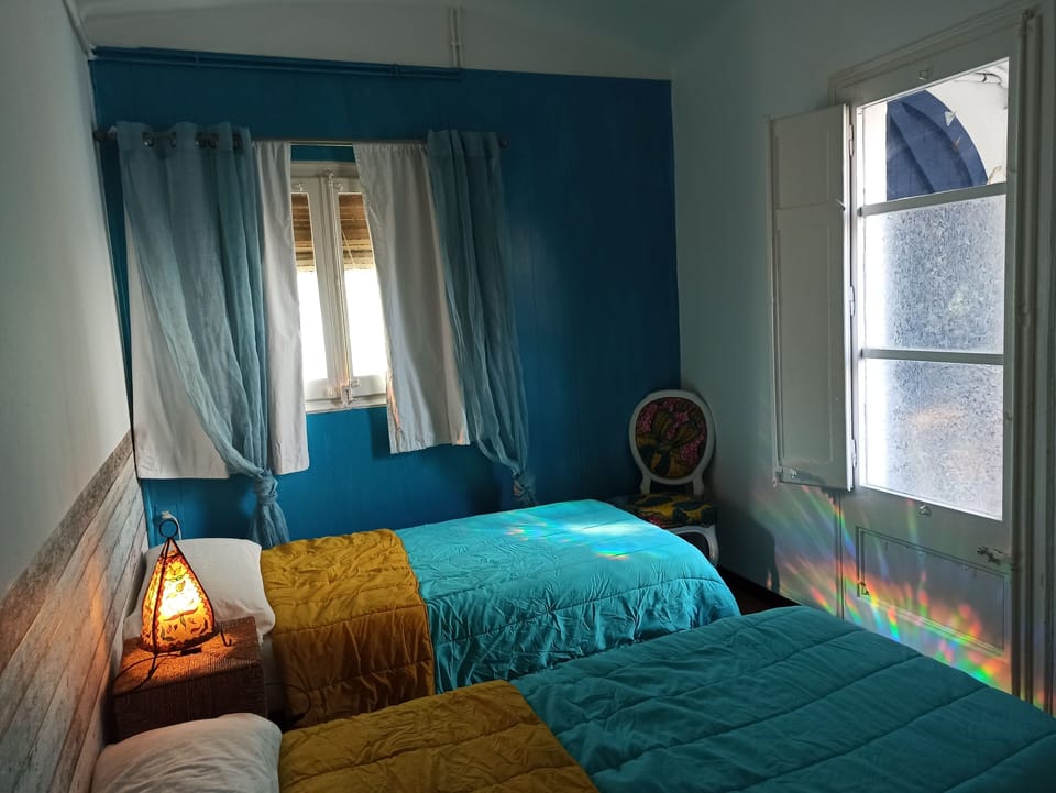 Basic Double Room, 2 Twin Beds | WiFi (free), bed sheets