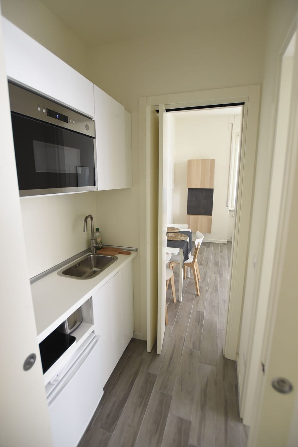 Fridge, microwave, stovetop, electric kettle