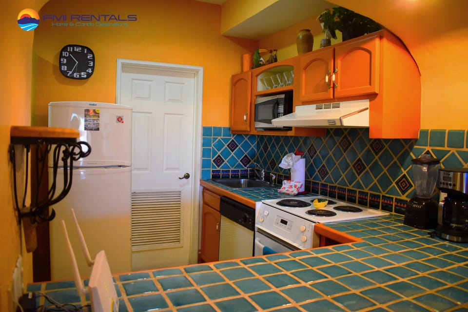 Kitchen completely eqquiped with all that you might need for cooking