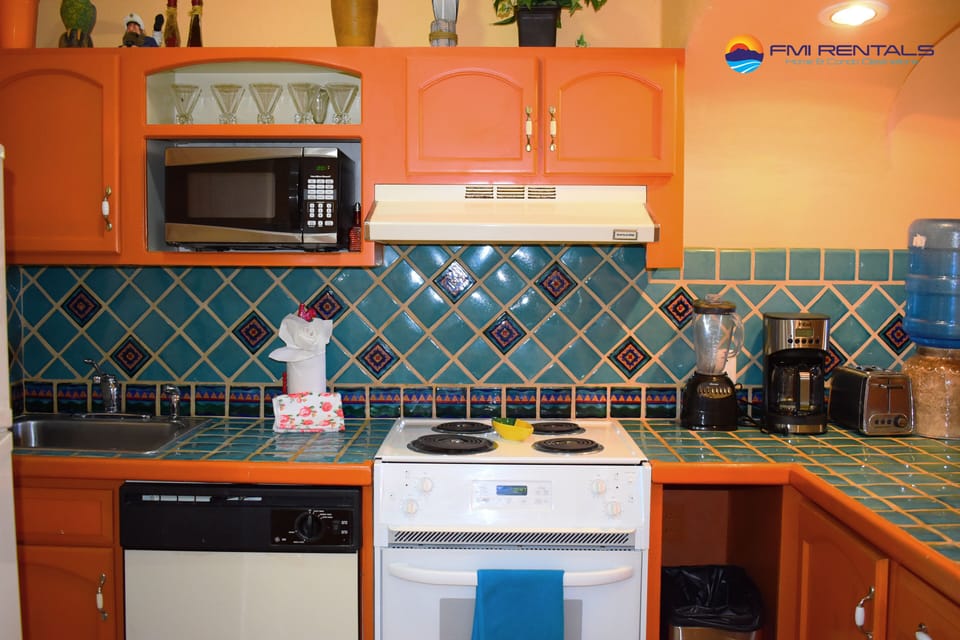 Kitchen completely eqquiped with all that you might need for cooking