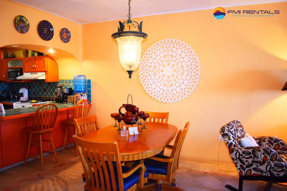 Spacious Dining room