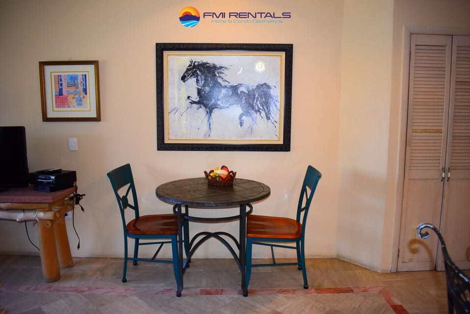 Cozy dining room table to enjoy a peaceful meal