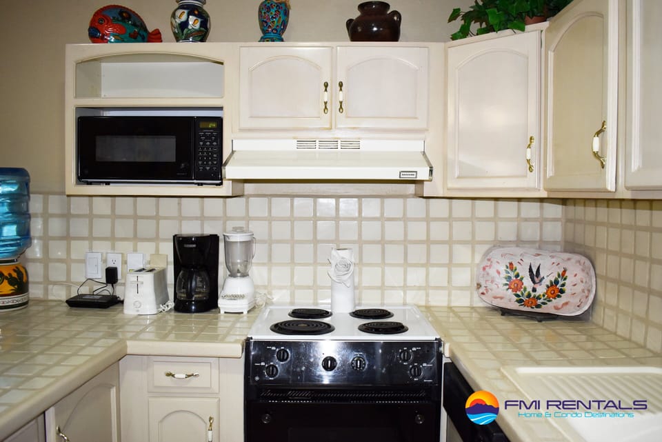 Kitchen completely equipped with all that you might need for cooking