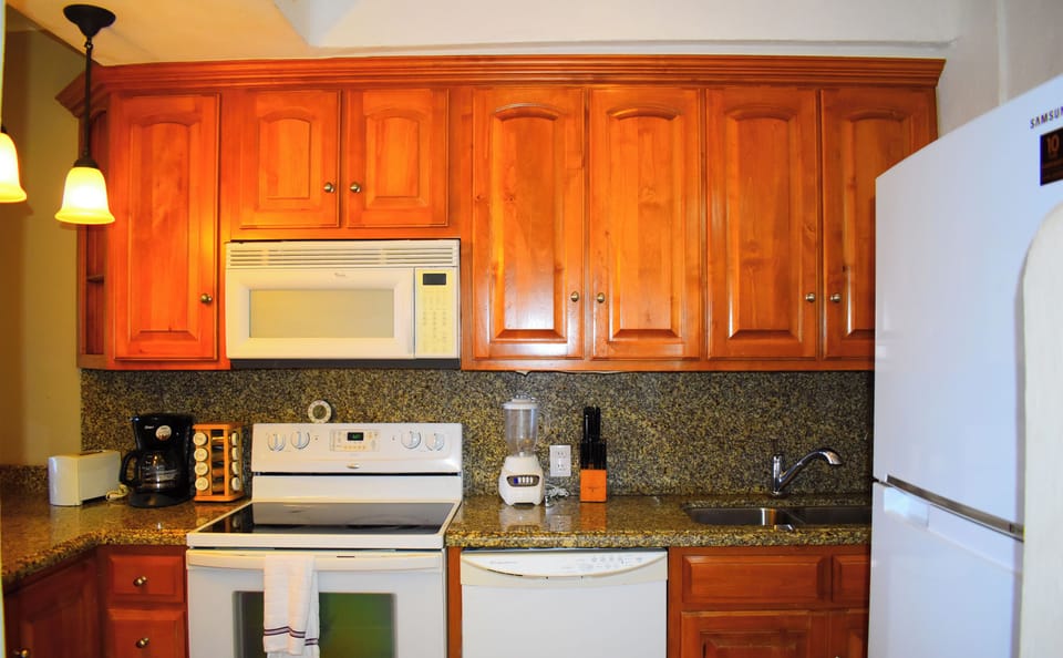 Kitchen completely equipped with all that you might need for cooking