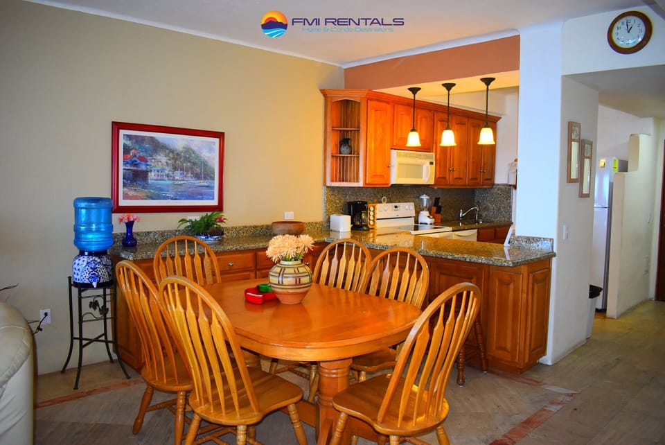 Warm and inviting dinning room for a joyful meal