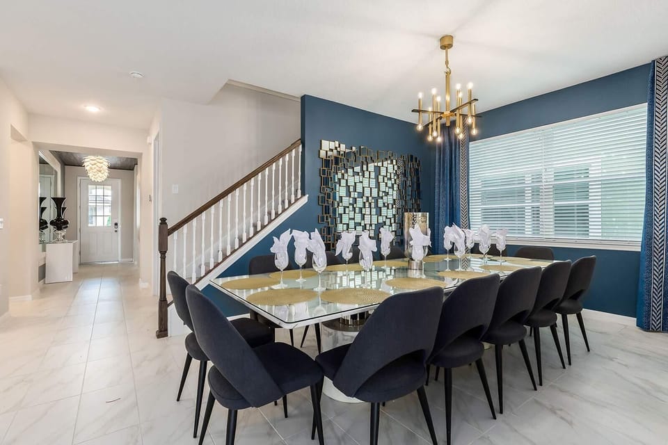 Dining Room *Highlight*