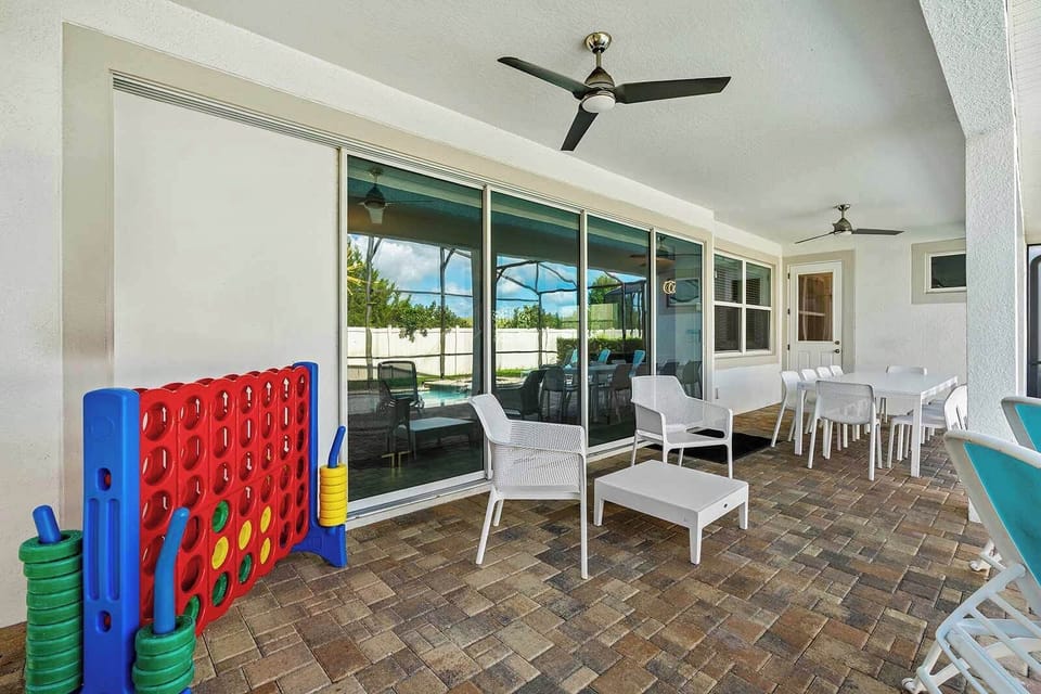 Private Pool & Patio