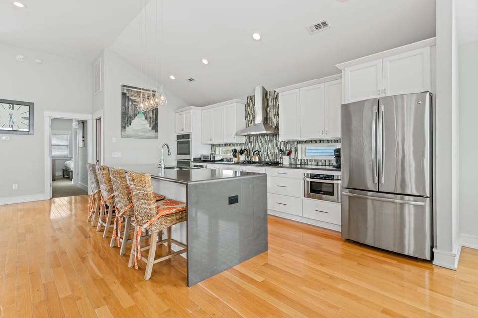 Kitchen/Wet Bar on Third Level