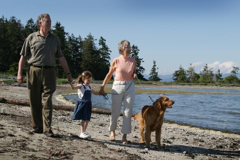 Oceanside Village Resort House in Parksville