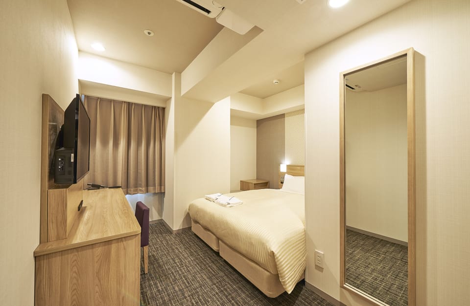 Deluxe Double Room | Desk, iron/ironing board, free WiFi, bed sheets