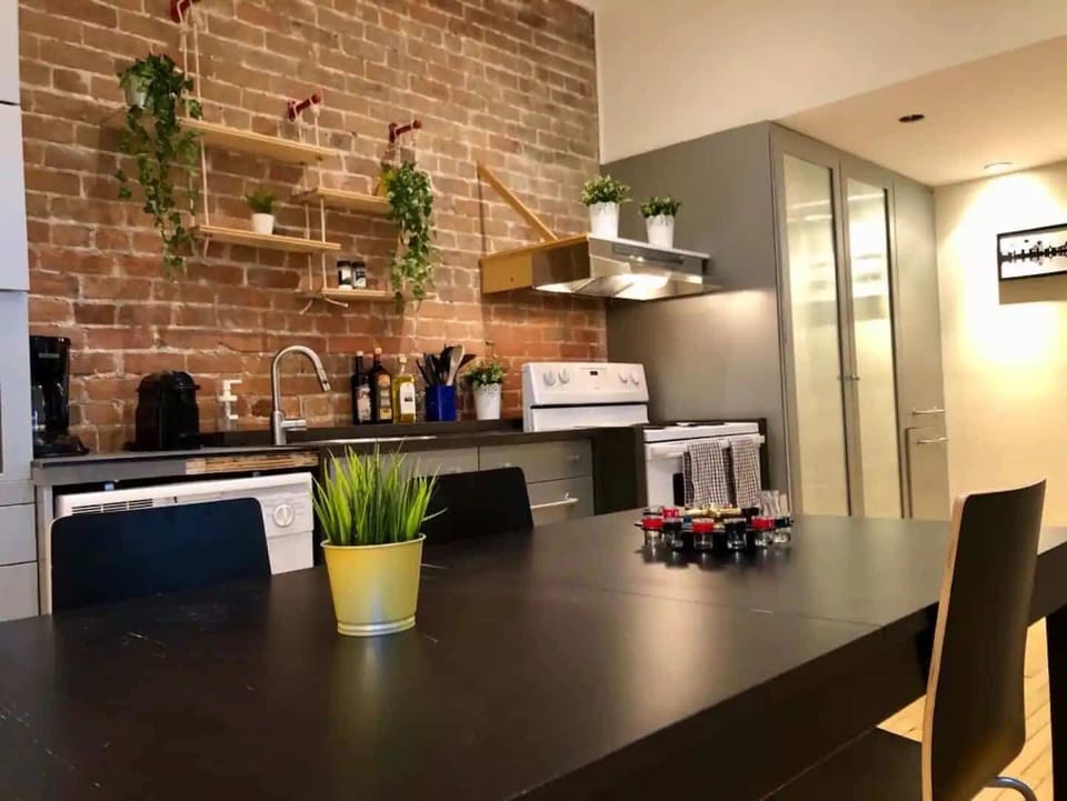 Inviting dining space perfectly integrated with the kitchen and lounge.