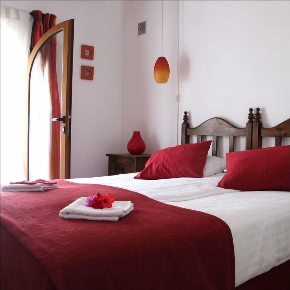 Comfort Double or Twin Room (Lucero) | Free WiFi, bed sheets