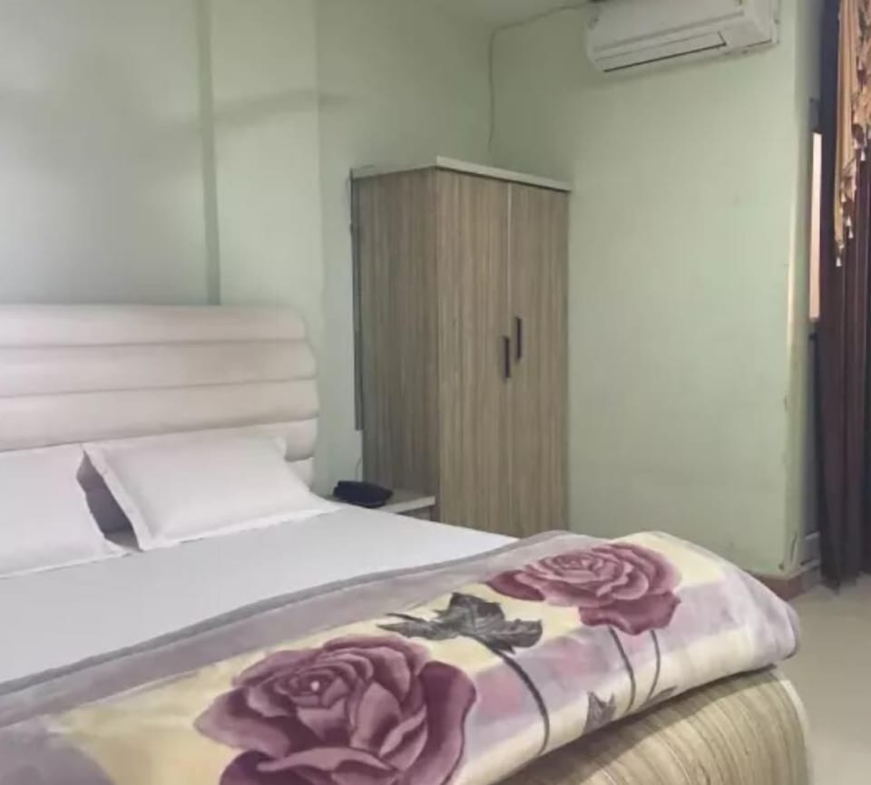 Standard Room | Individually decorated, free WiFi