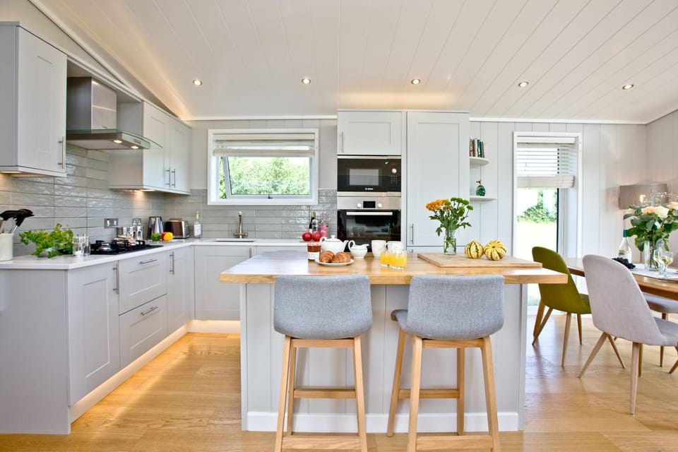 Kitchen are with breakfast bar - Perry Lodge, Strawberryfield Park