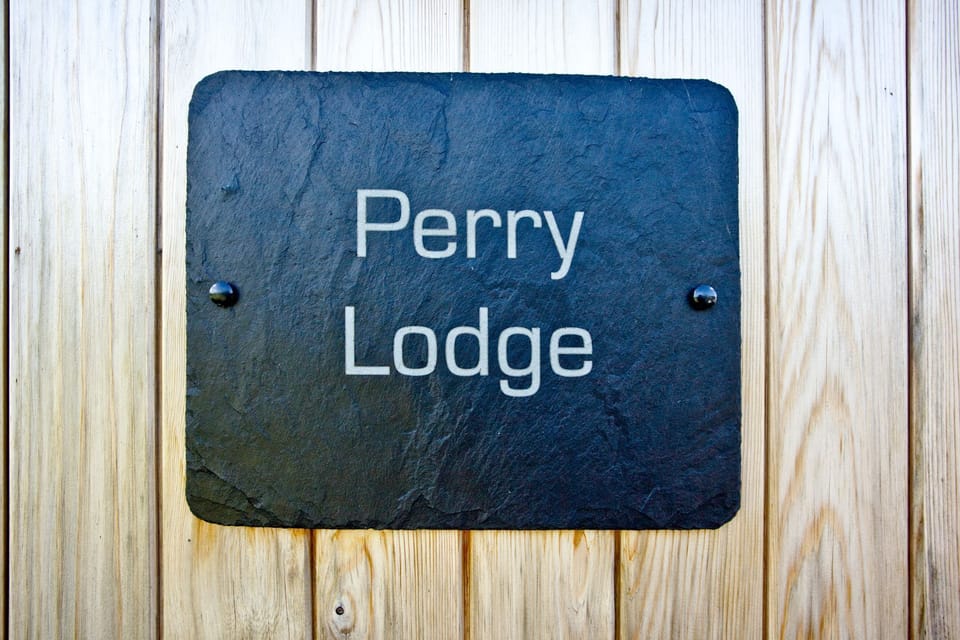 Property sign - Perry Lodge, Strawberryfield Park