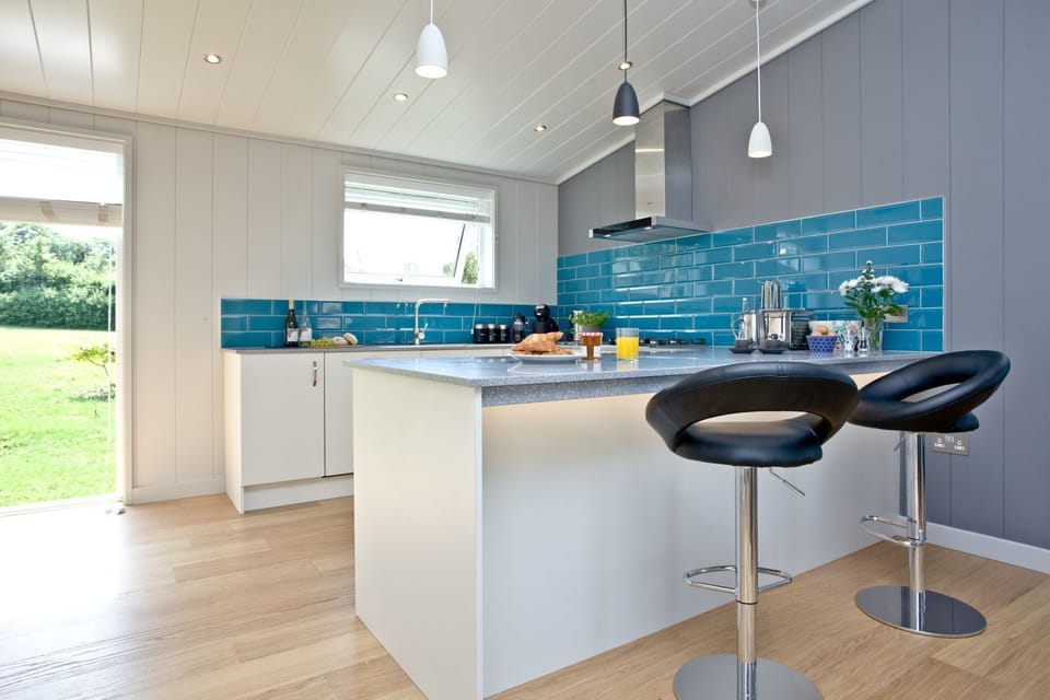 Breakfast bar with two stools  - Batcombe Hollow, Strawberryfield Park