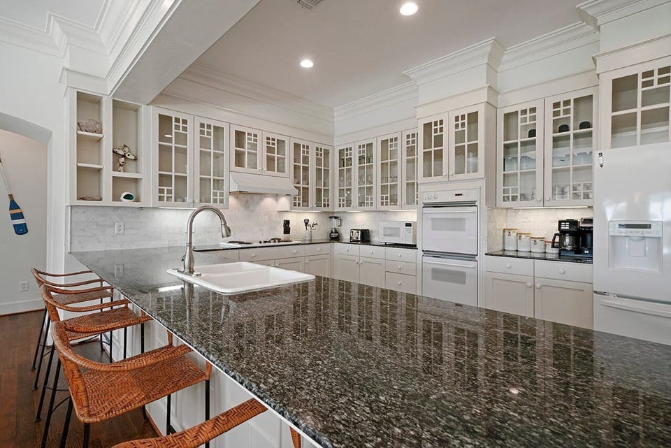 Bourbon Breeze - Miramar Beach - Kitchen