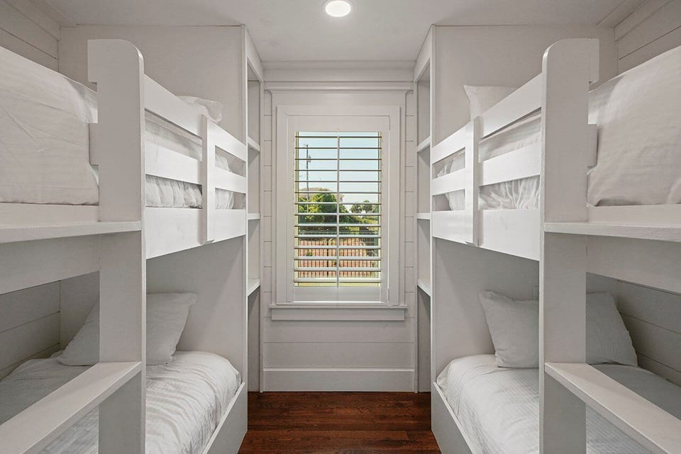 Bourbon Breeze - Miramar Beach - Bedroom