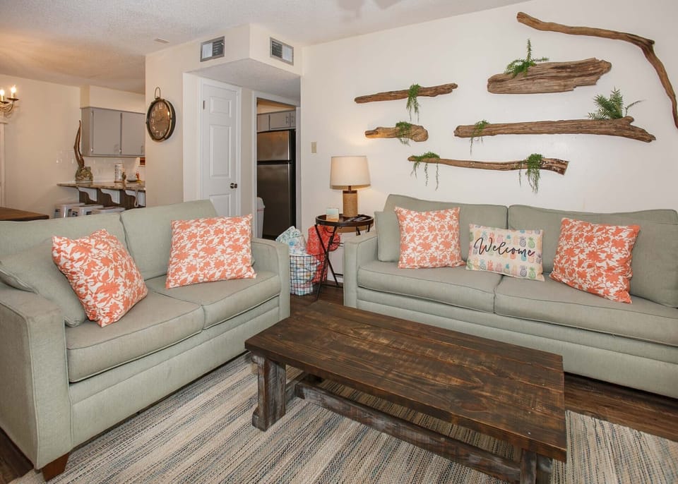Condo, 2 Bedrooms, 2 Bathrooms | Living area | Flat-screen TV