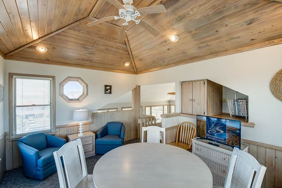Loft with Game Table seats 4