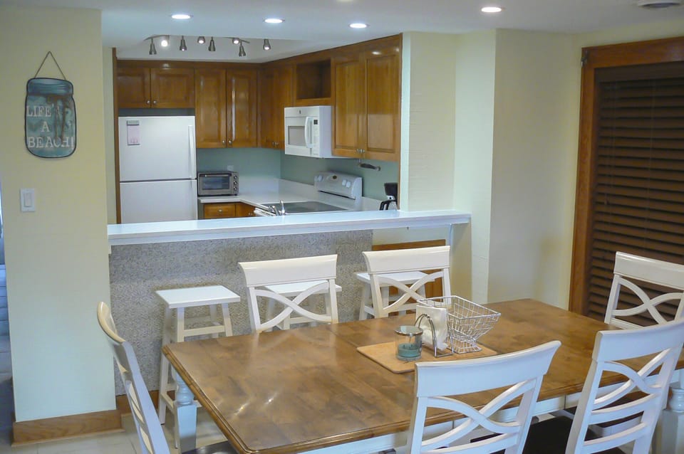 QD1: The Quay D1 | Mid Level Dining Area