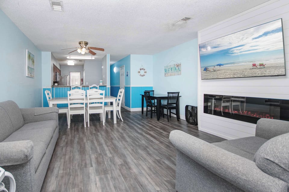 Your beach retreat starts here—with space, style, and a smile.

