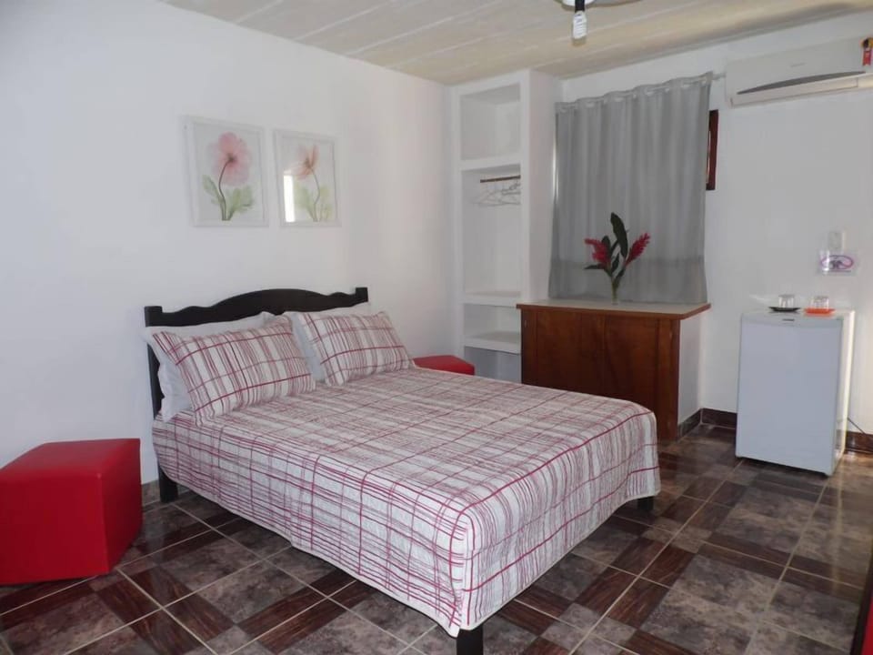 Quarto casal tradicional | Minibar, free WiFi, bed sheets, wheelchair access