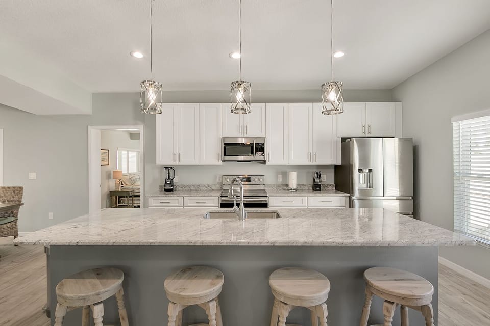 Closeup of Freestanding Granite Kitchen Island