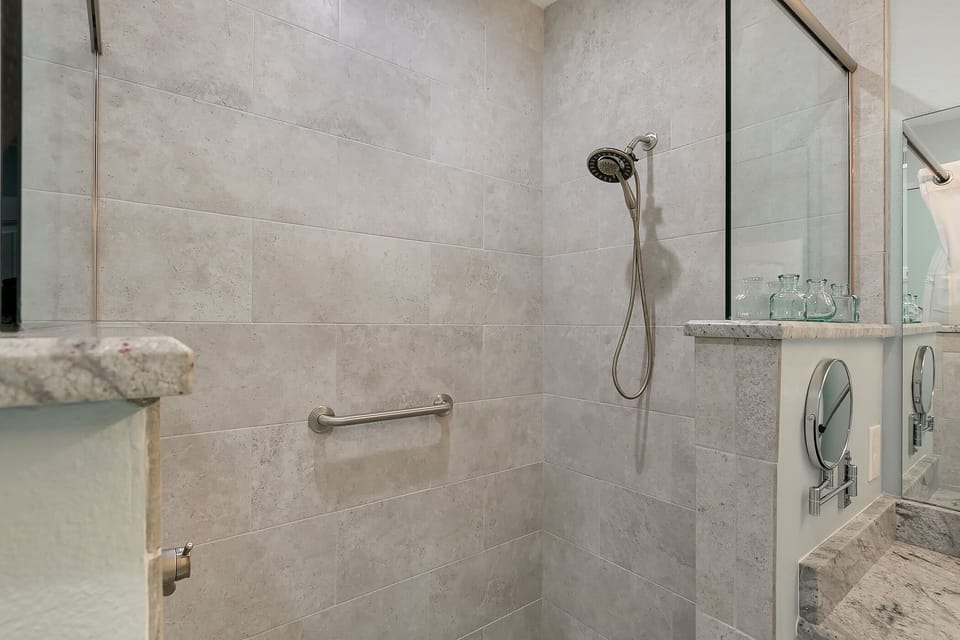 Grab Bar in Shower for Secure Footing