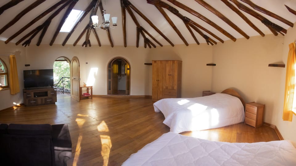Family Bungalow, 3 Bedrooms | Premium bedding, down comforters, blackout drapes, WiFi (free)