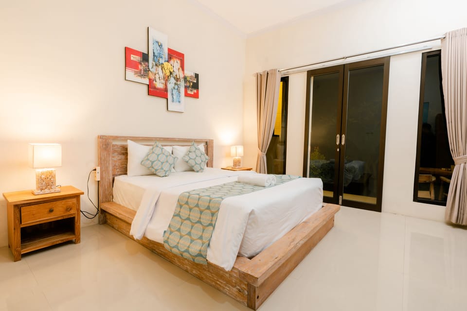 Deluxe Double Room, 1 Queen Bed | Desk, free WiFi, bed sheets
