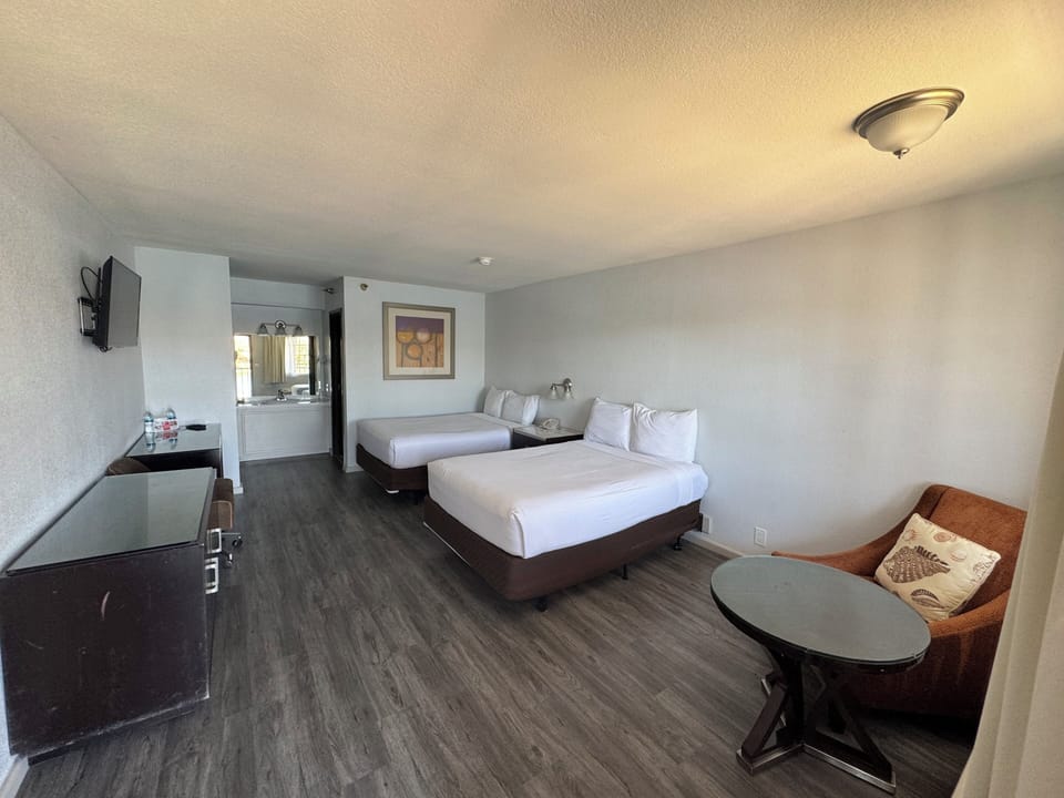 River View, 2 Double Beds | Soundproofing, free WiFi
