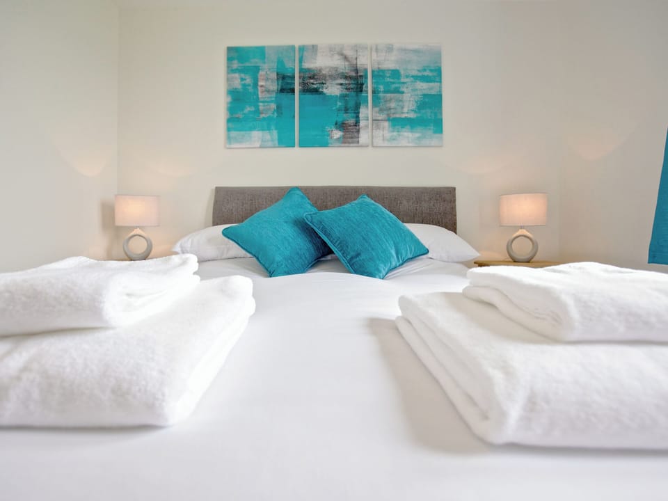 Double bedroom | Rockworks Chalets No. 3 - Rockworks Chalets, Holm, near Kirkwall