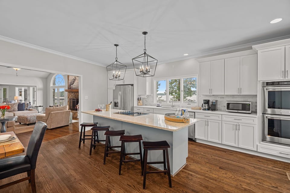 Fully stocked kitchen to prep all your group meals with island seating for 5.